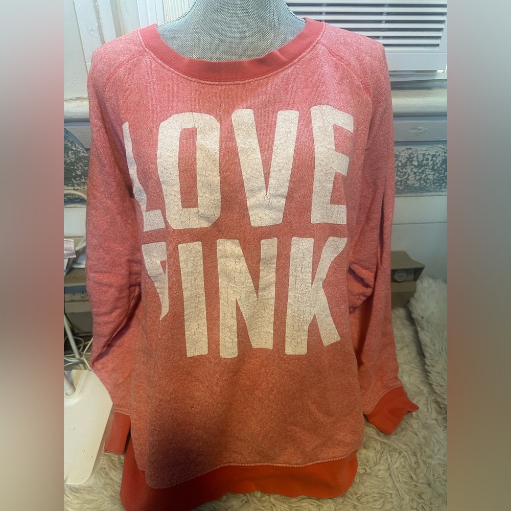 ⭐️ 3 for $20 SALE VS Pink pullover - Picture 1 of 4
